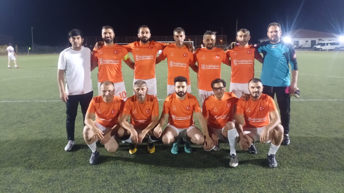 Eskil'in olmadığı veteranlar liginde  futbol şöleni yaşanılıyor