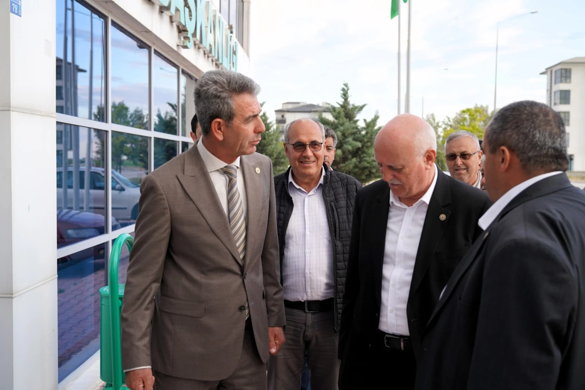 TZOB Başkanı Bayraktar, Dolu Felaketinden Zarar G&ouml;ren &Ccedil;ift&ccedil;iler İ&ccedil;in Eskil&rsquo;deydi